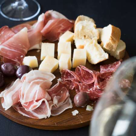 Taglieri di salumi e formaggi tipici della Valle d'Aosta
